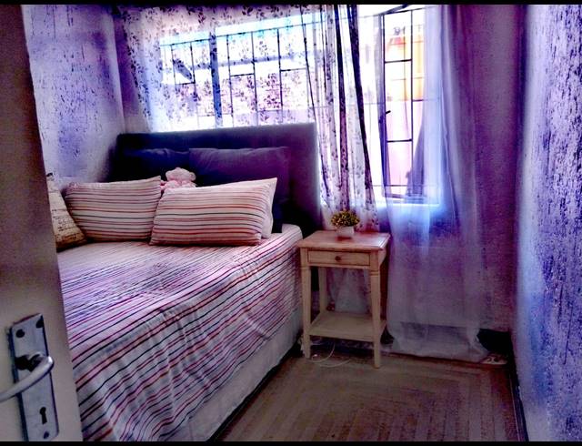 4 BEDROOM APARTMENT FOR SALE IN VAN RIEBEECK PARK
